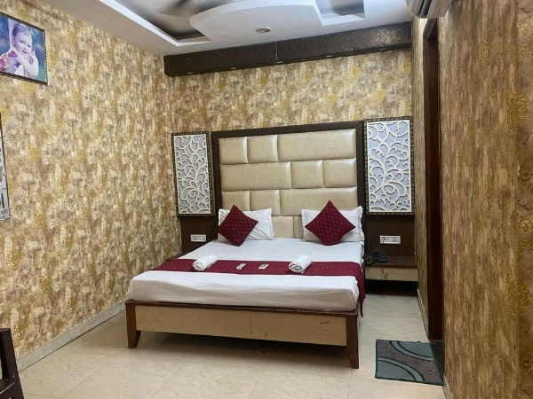 HOTEL ROBIN image 17